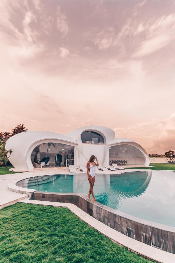 The Cloud Beachfront Villa Tabanan Dış mekan fotoğraf